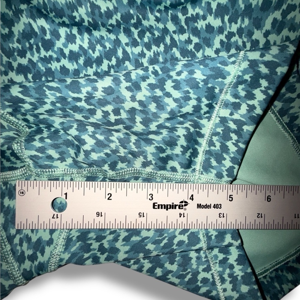 ATHLETA Ultimate Printed Shortie - 2X Teal Cheetah - Picture 6 of 8